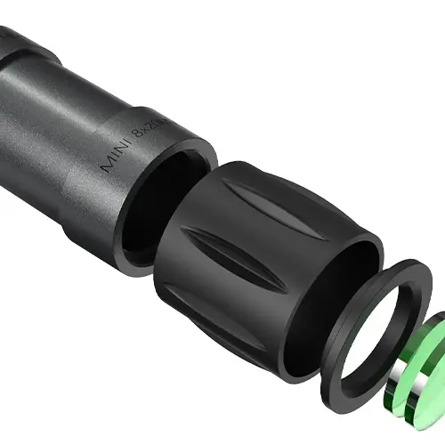 Monocular – High-definition green-coated lens detail – Artboard 1.jpg